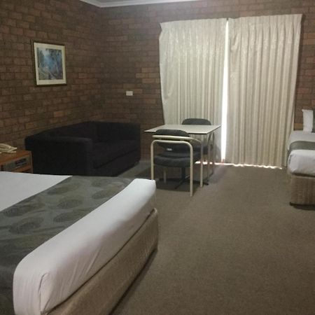 Sportslander Motor Inn Moama Extérieur photo