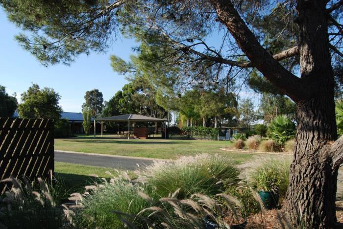 Sportslander Motor Inn Moama Extérieur photo