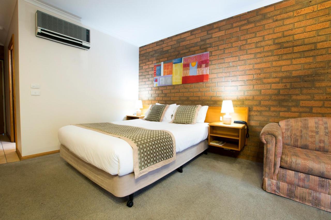 Sportslander Motor Inn Moama Extérieur photo