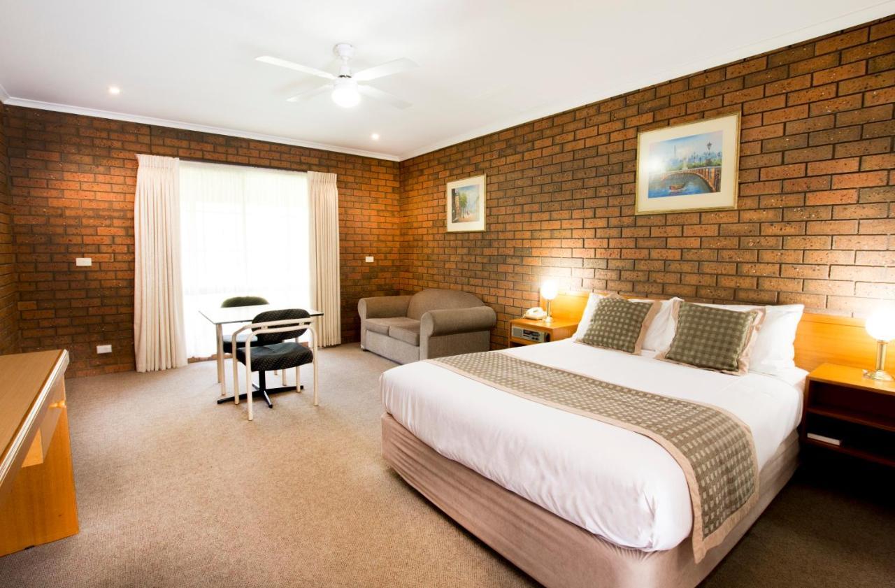 Sportslander Motor Inn Moama Extérieur photo